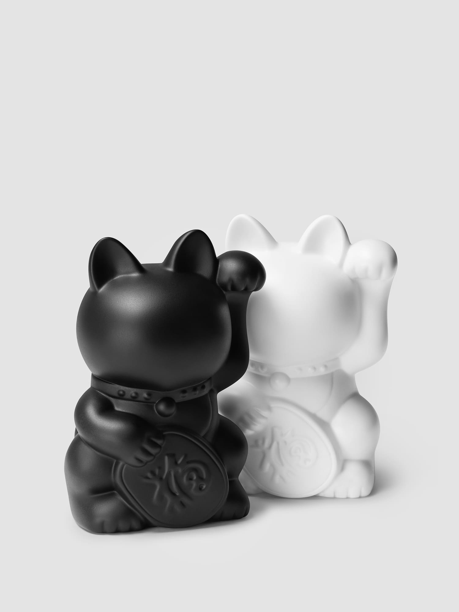 Манэки-нэко Monogram